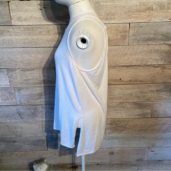 🛍️3/$30 Aritzia Wilfred Free women’s white‎ tank top in  size small - Picture 2 of 9